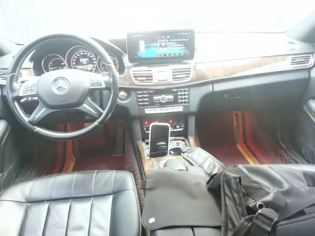Mercedes-Benz E-Class — миниатюра 14