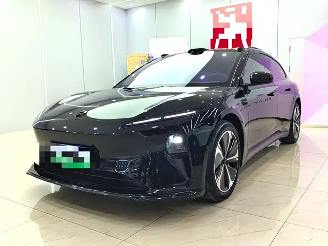 NIO NIO ET5T 2025
