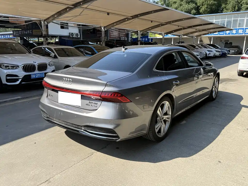 Audi A7L — миниатюра 4