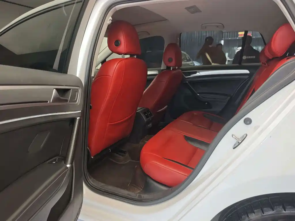 Volkswagen Golf — миниатюра 6
