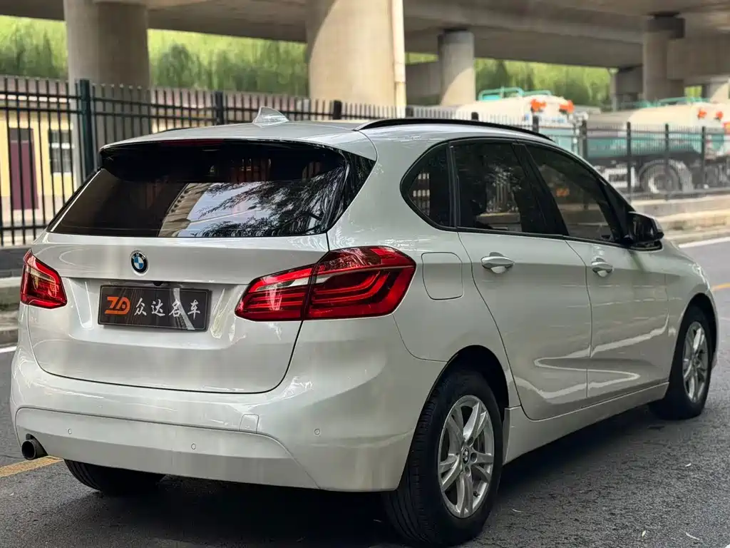 BMW 2 SERIES STATION WAGON