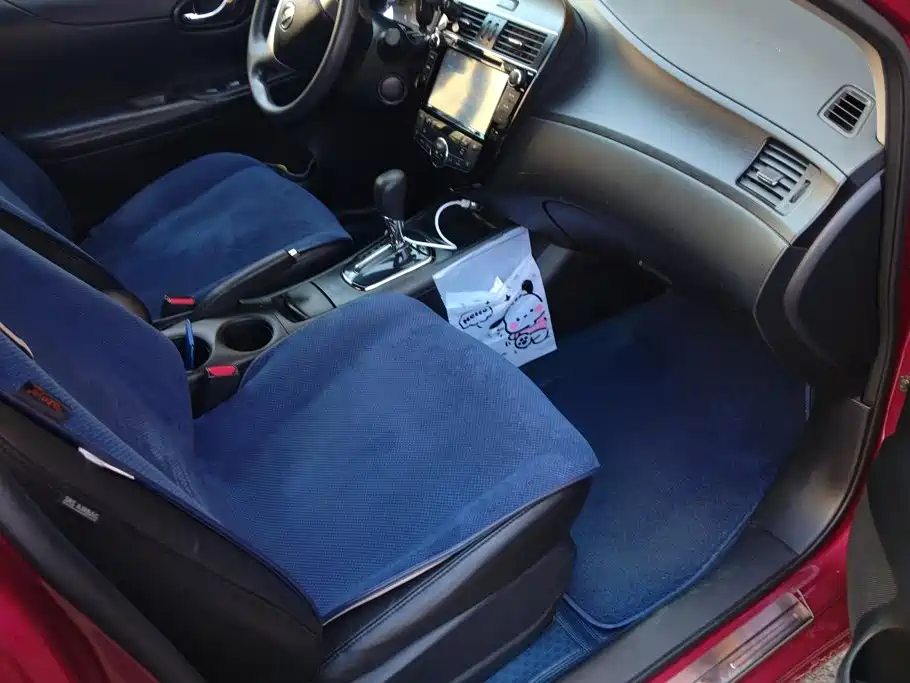 Nissan Tiida — миниатюра 8