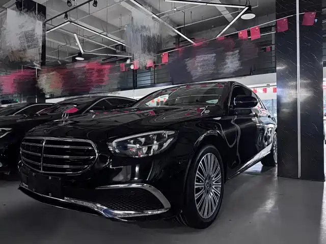 MERCEDES-BENZ E CLASS 2021