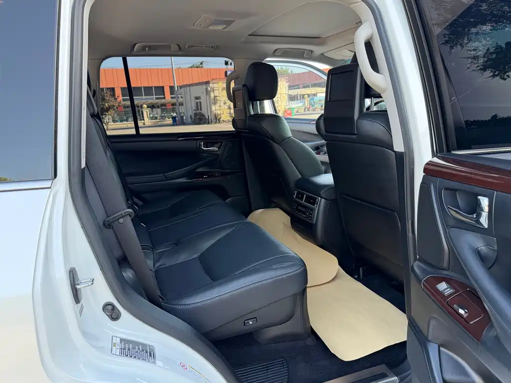Lexus LX — фотографии объявления, Фото 24