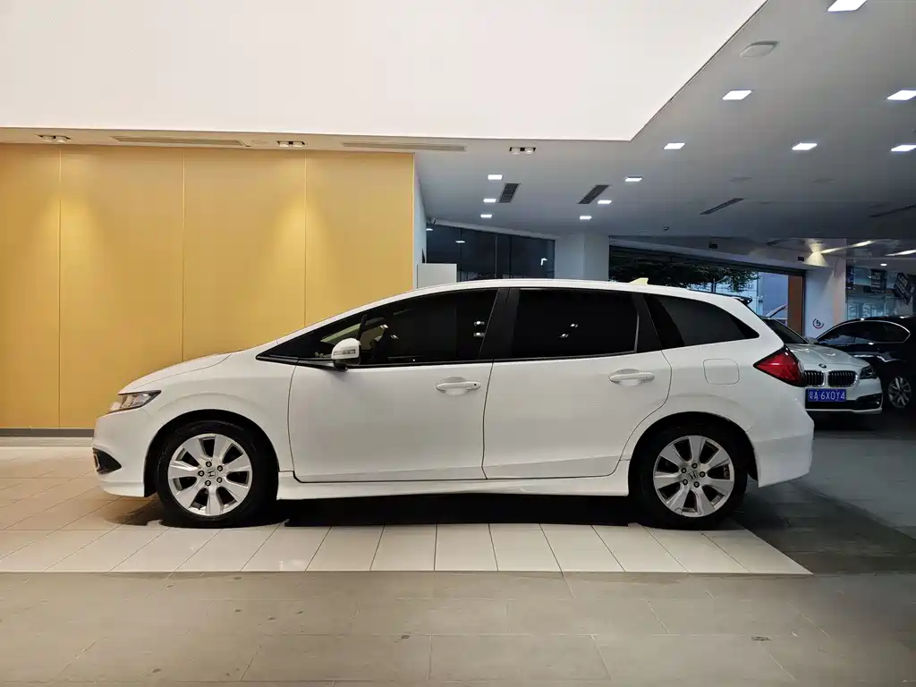 Honda Jade 2013 1.8L AT Comfort 5 мест