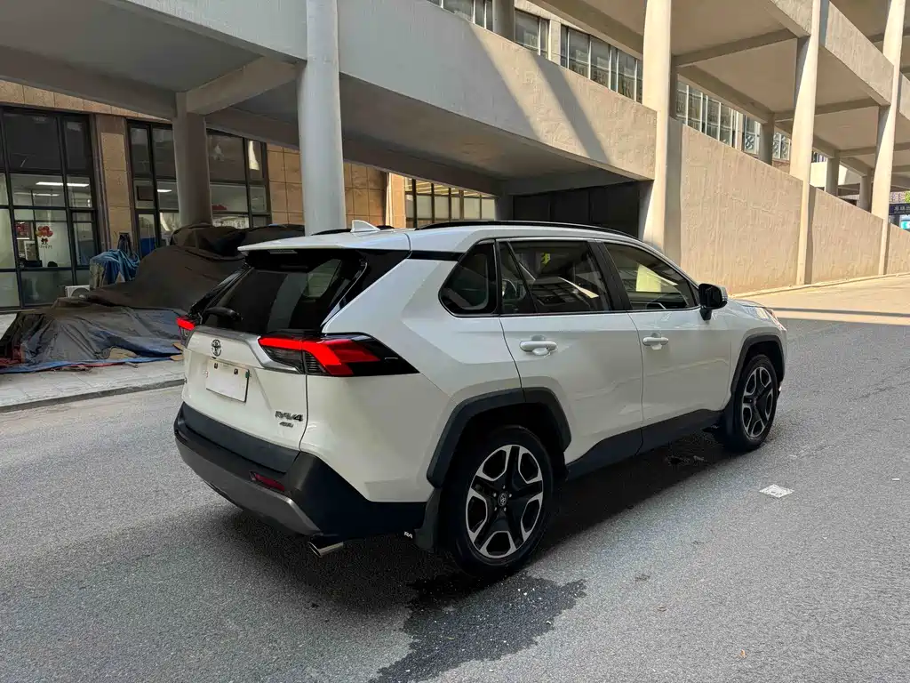 TOYOTA RAV4 RONGFANG