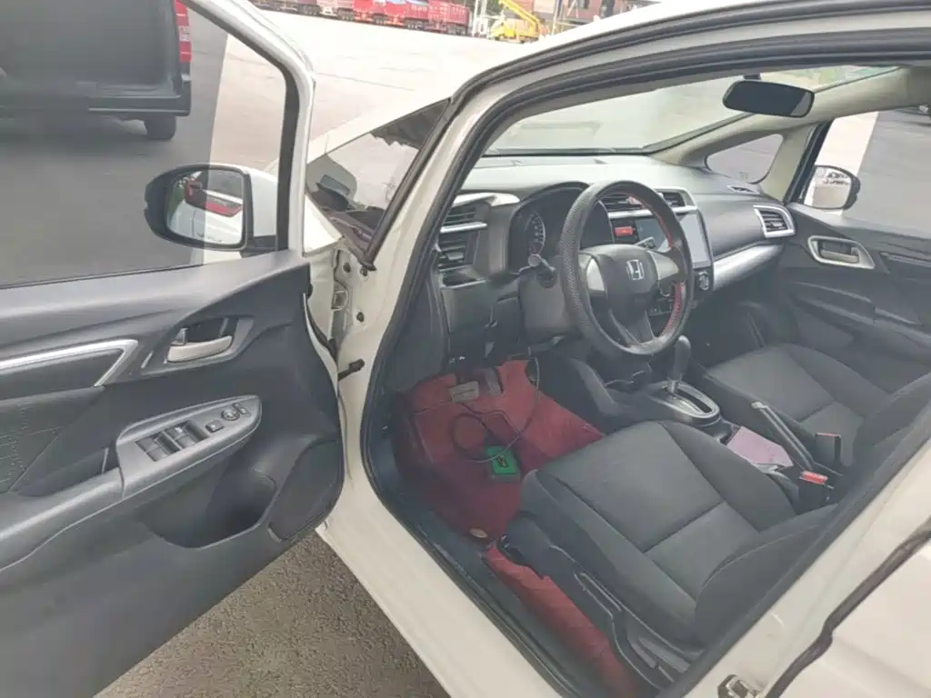 Honda Fit — миниатюра 16