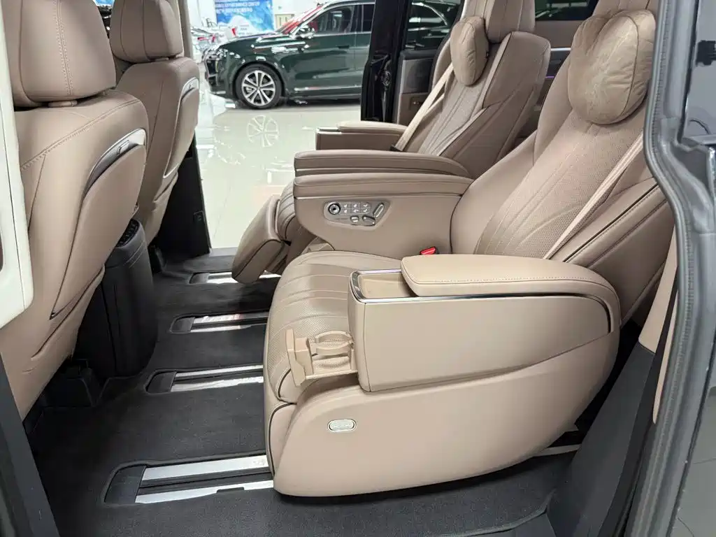 XPeng X9 — миниатюра 14