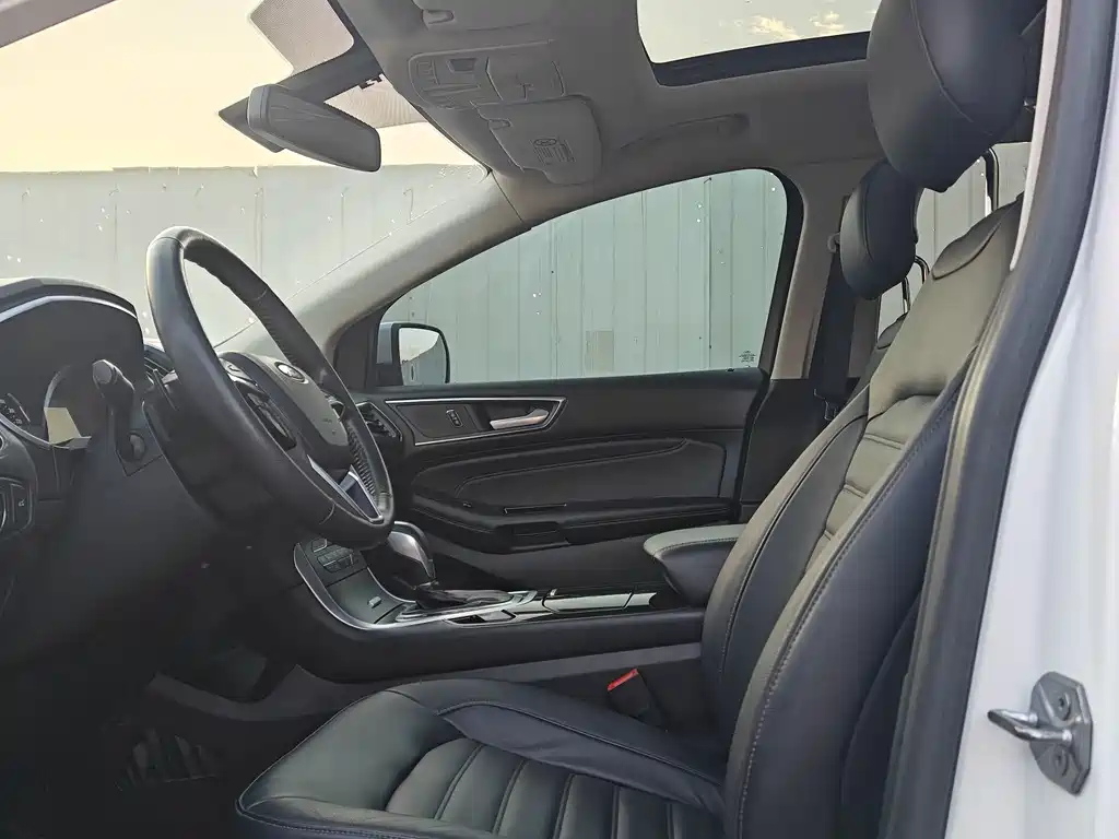 Ford Edge — миниатюра 9
