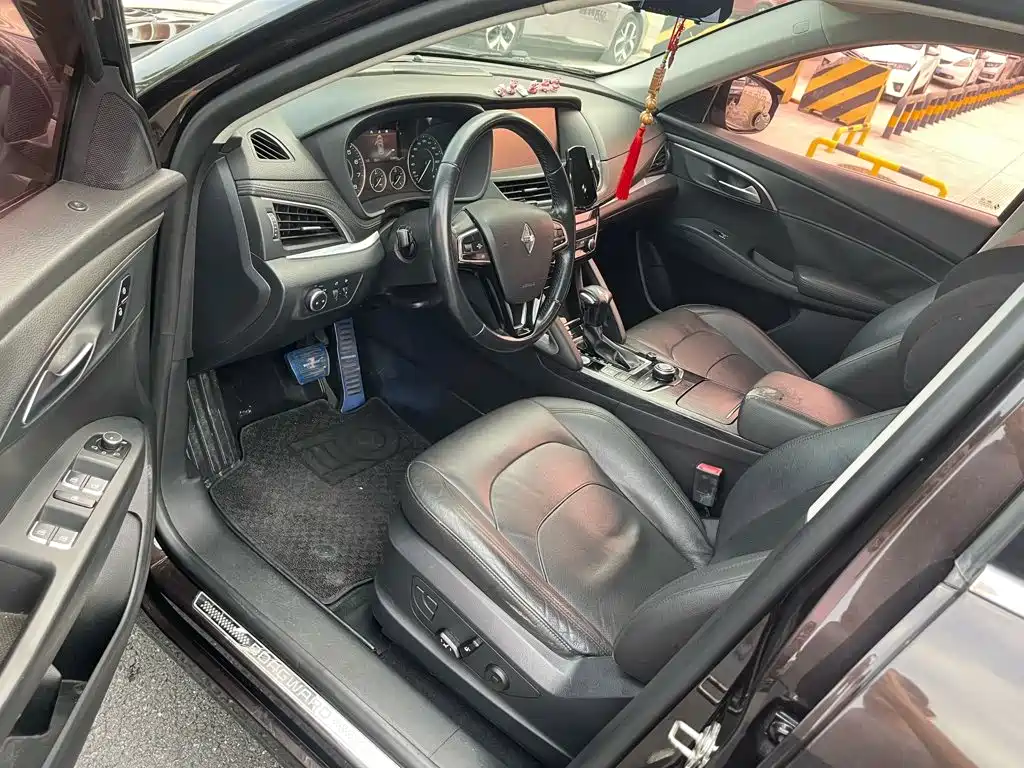 Borgward BX7 — миниатюра 4