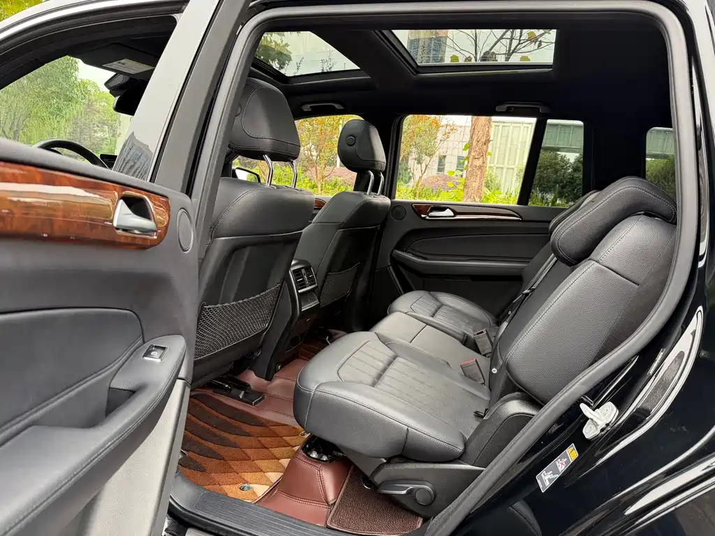 Mercedes-Benz GLS — миниатюра 9