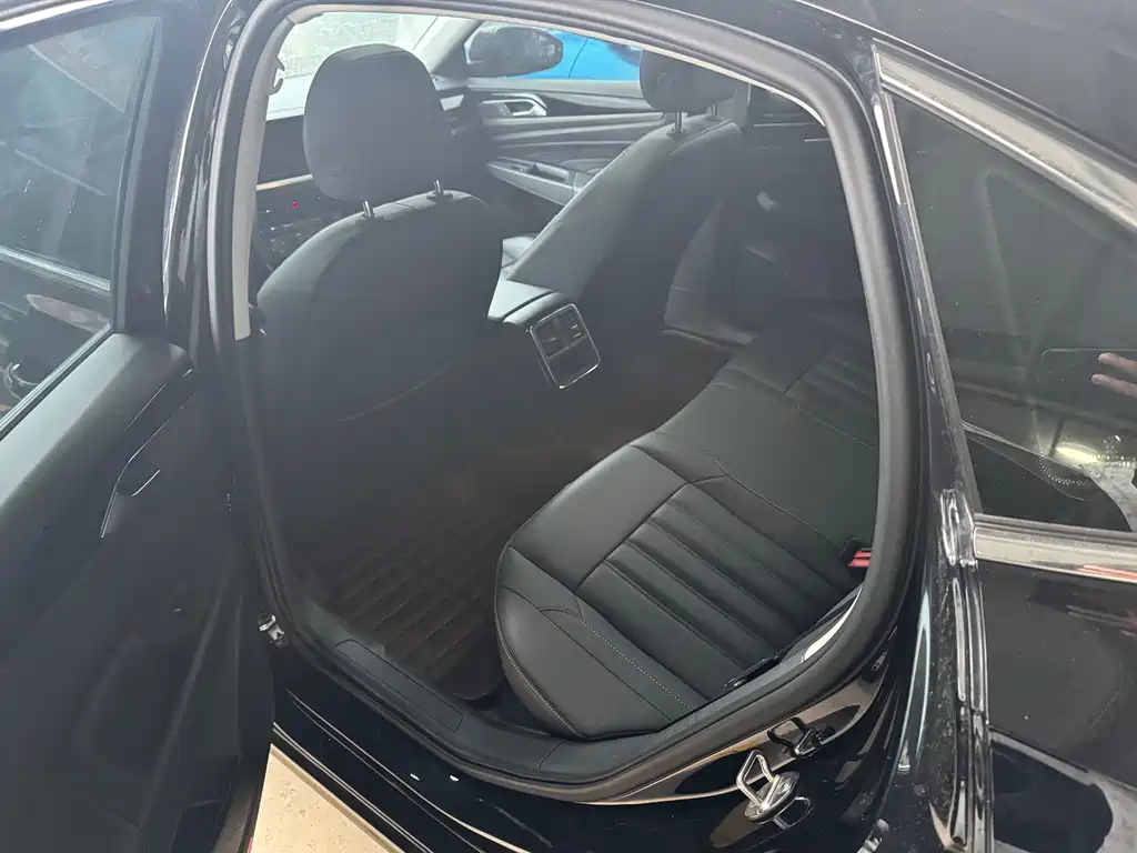 Volkswagen Passat — миниатюра 7