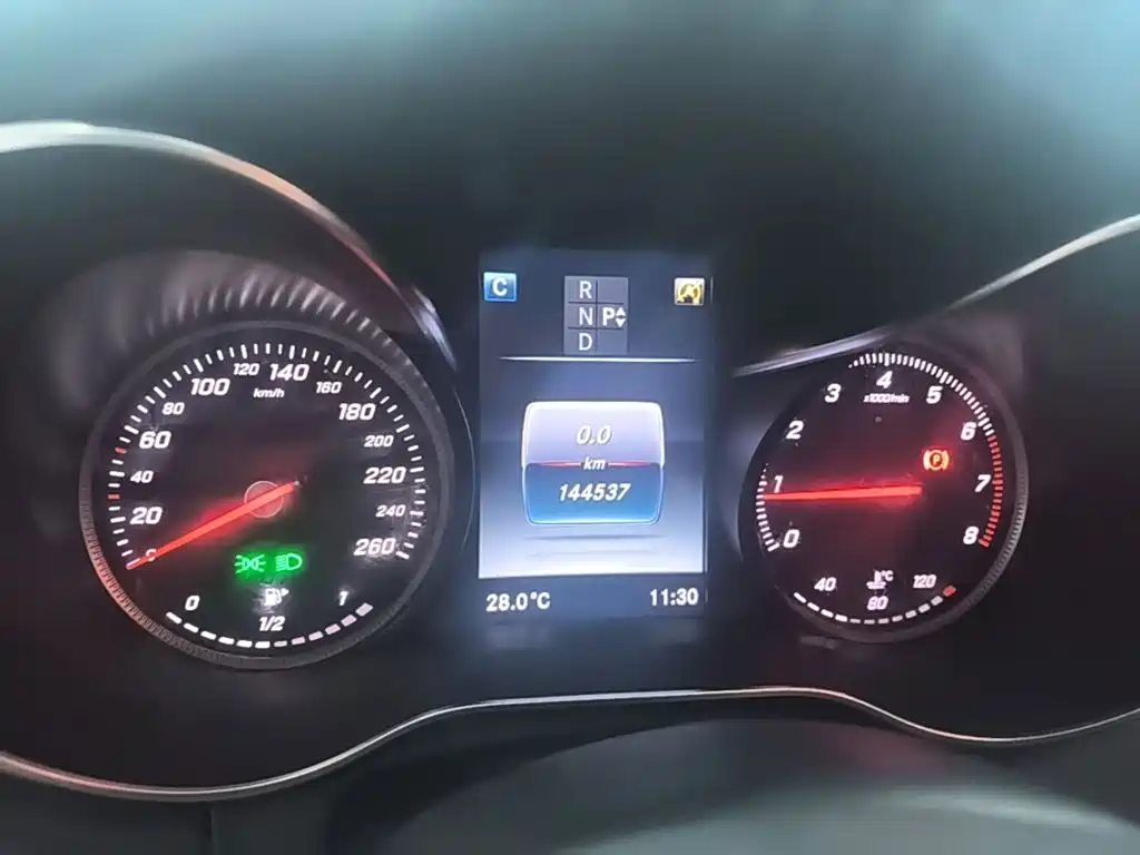Mercedes-Benz C-Class — миниатюра 12
