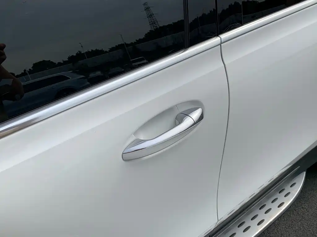 Mercedes-Benz GLB — миниатюра 12