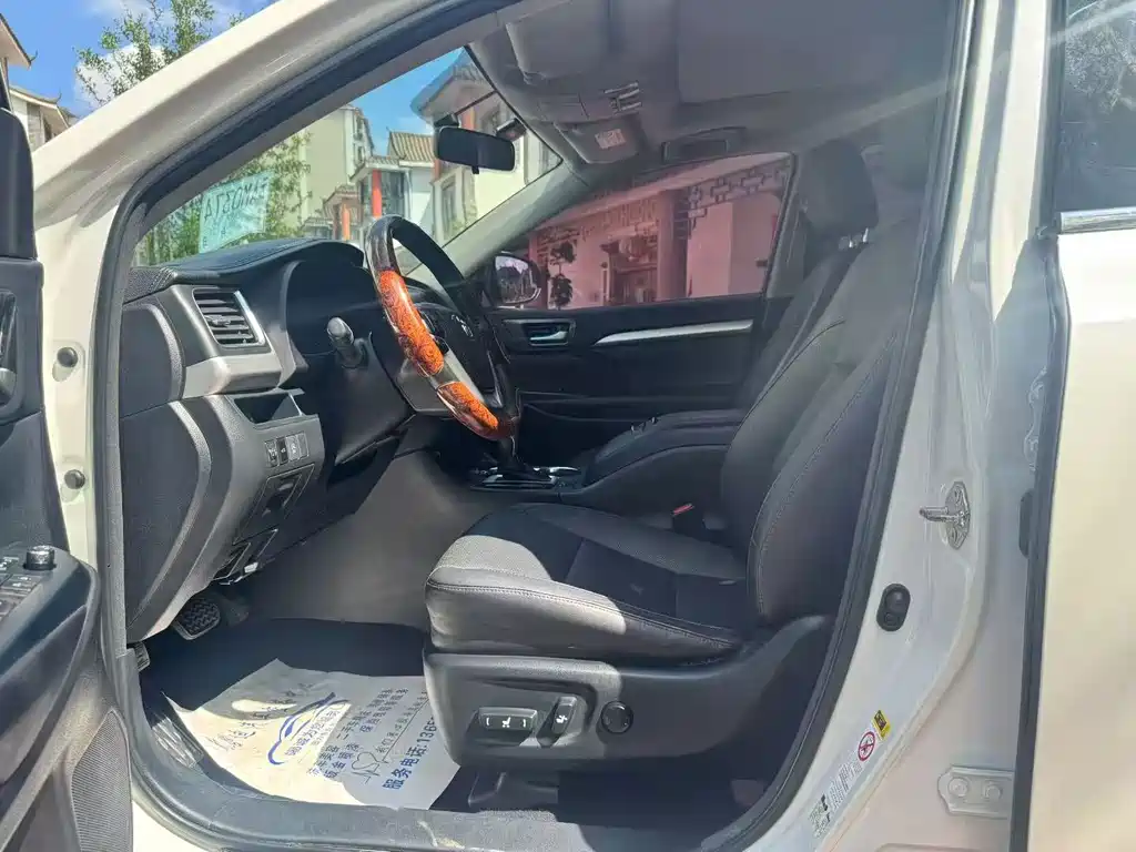 Toyota Highlander — миниатюра 5