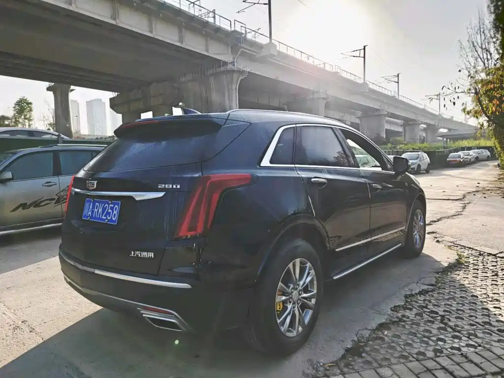 CADILLAC XT5