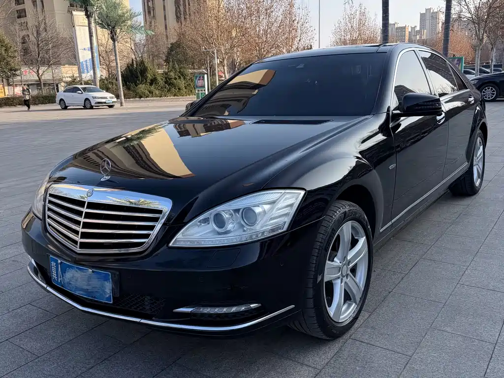 Mercedes-Benz S-Class 2013