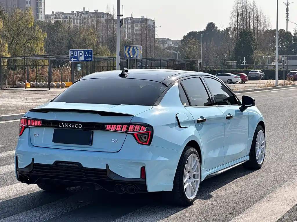 Lynk & Co 03 — миниатюра 12