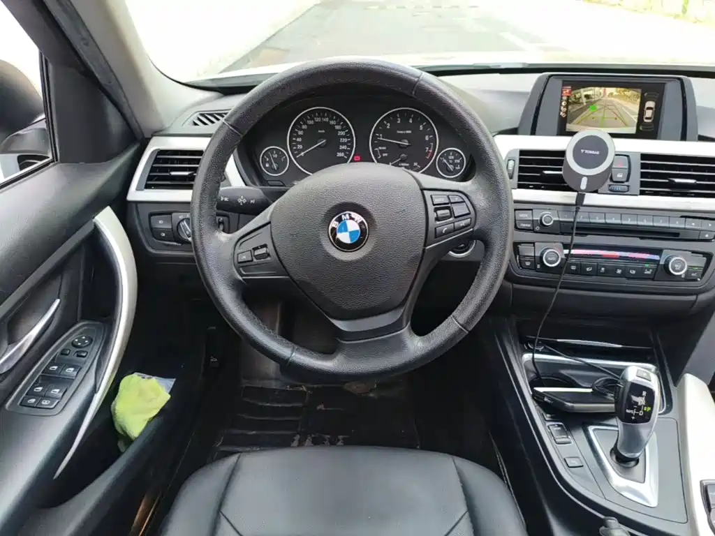 BMW 3 Series — миниатюра 15