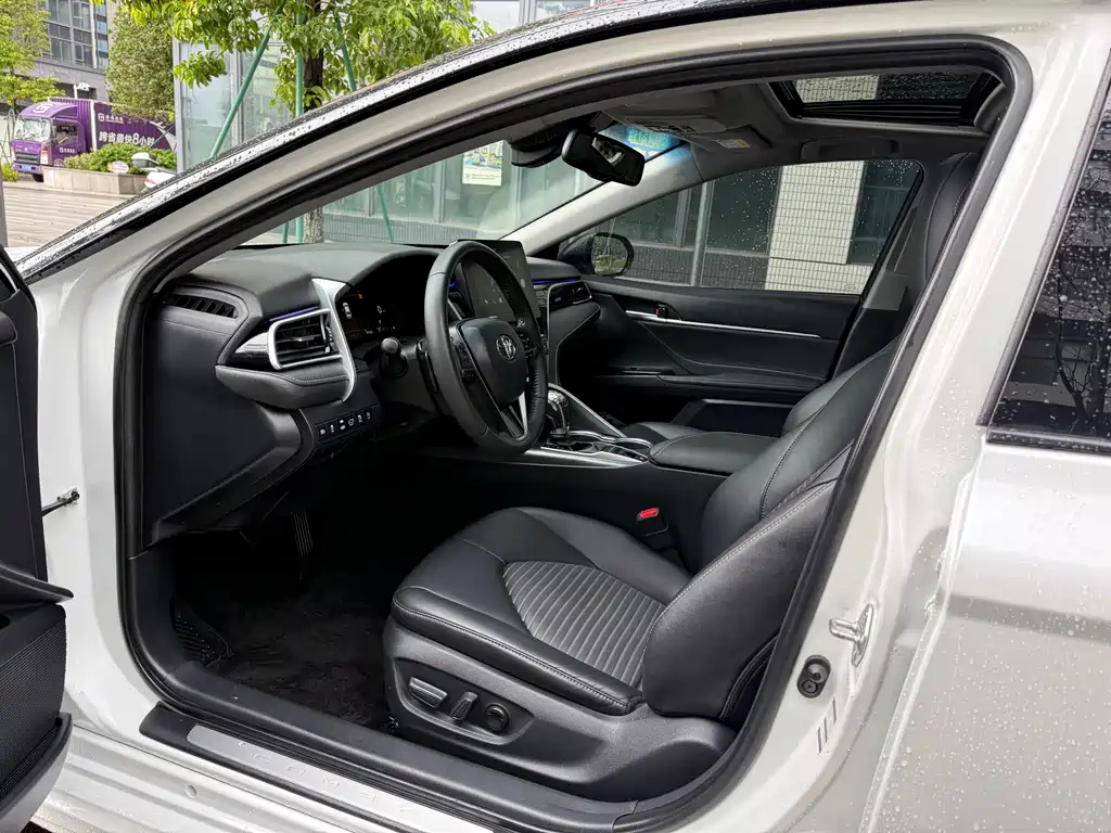 Toyota Camry 2022 2.5S