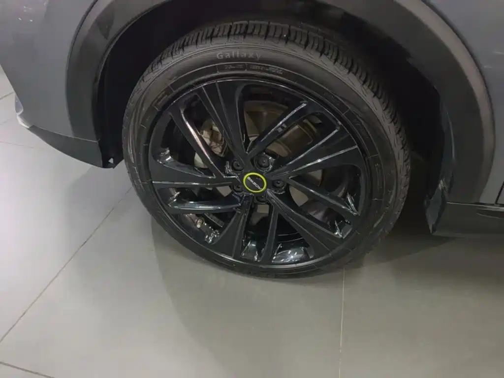 Roewe RX5 New Energy — миниатюра 23