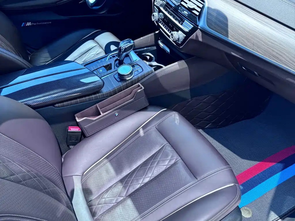 BMW 5 Series — миниатюра 14