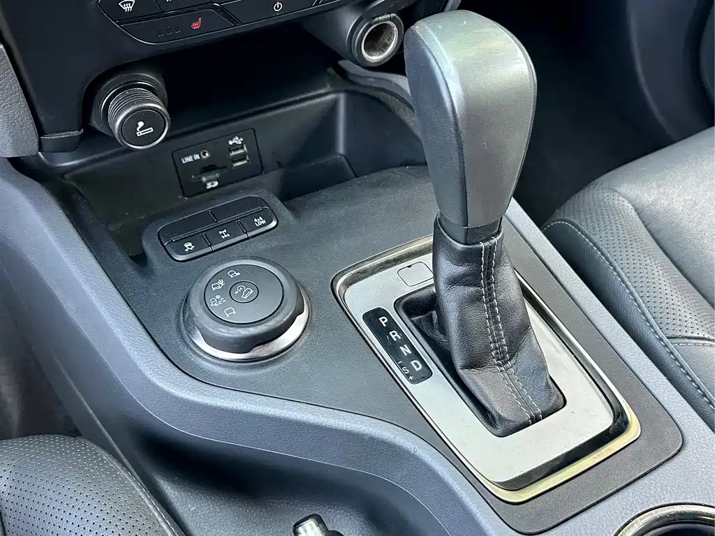 Ford Everest 2016 2.0T AT Luxury