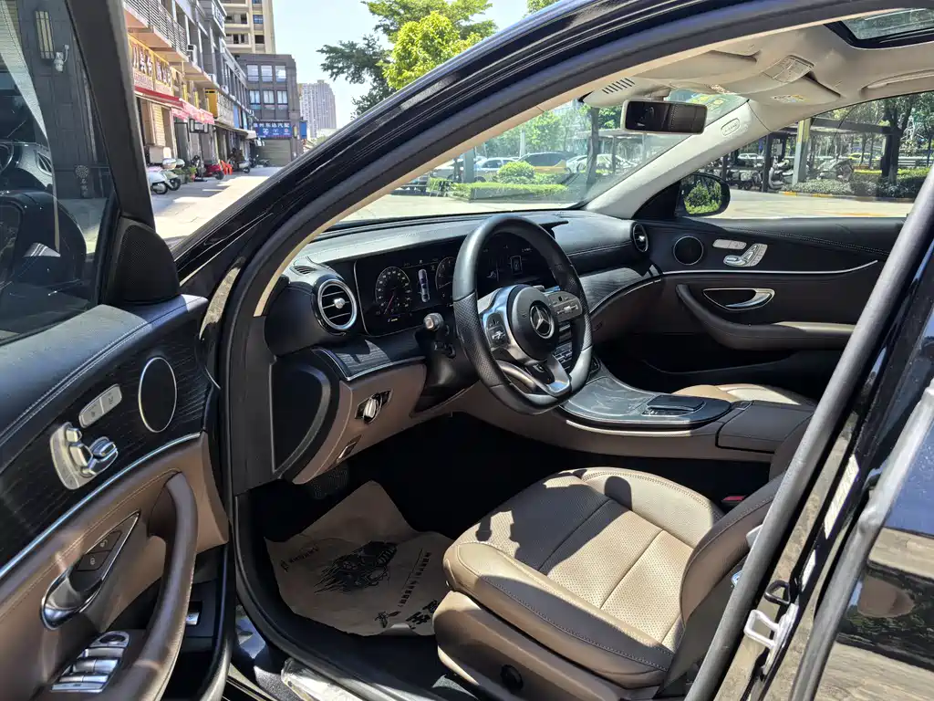 Mercedes-Benz E-Class E 2019 E 300 L Sport Fashion