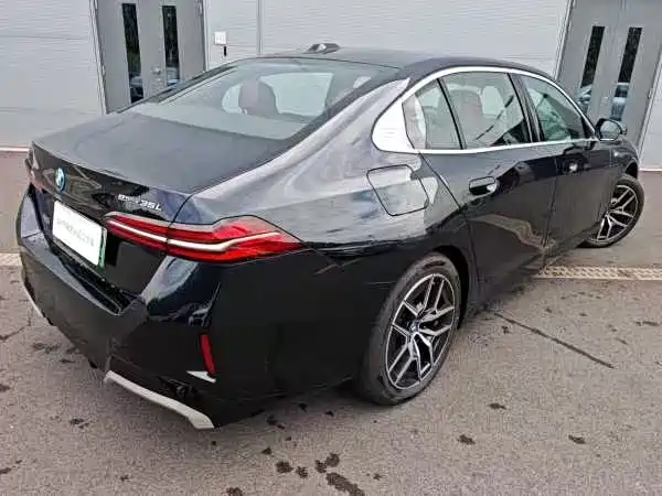 BMW i5 — миниатюра 4