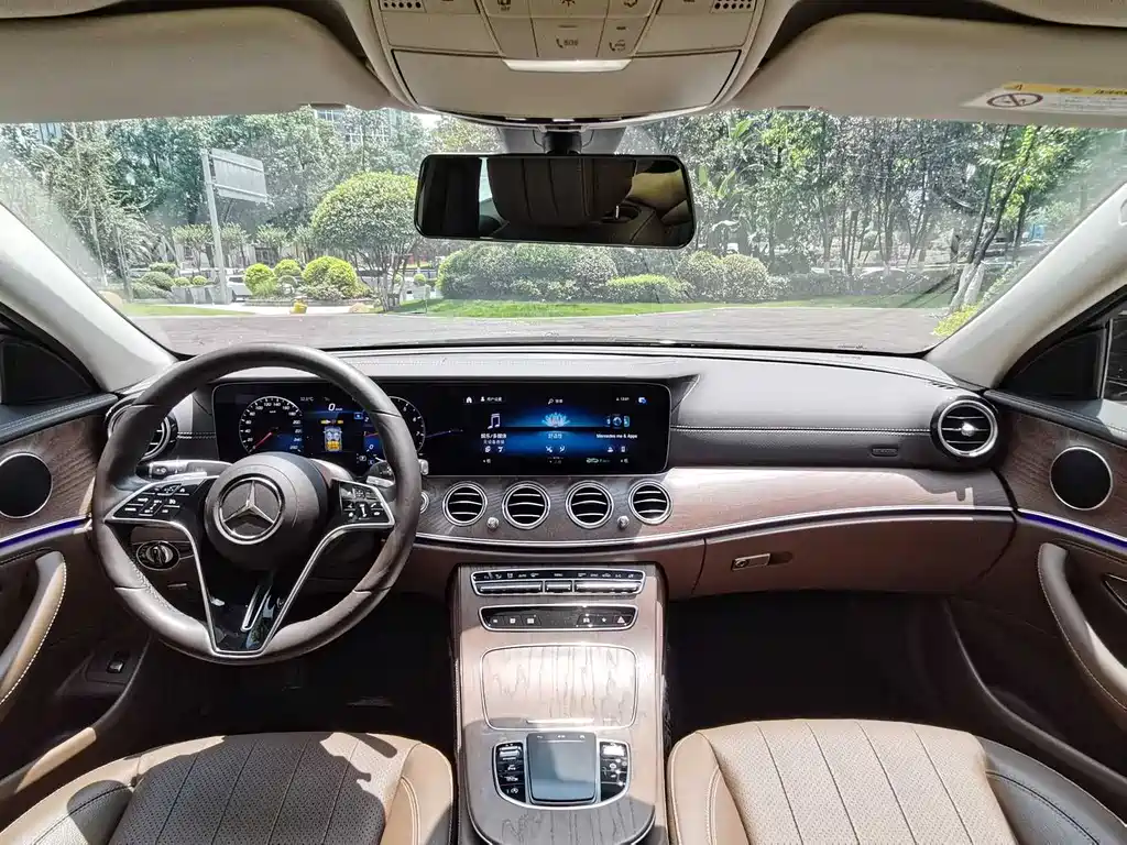 MERCEDES-BENZ E CLASS