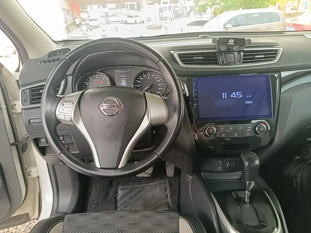 Nissan Qashqai — миниатюра 10