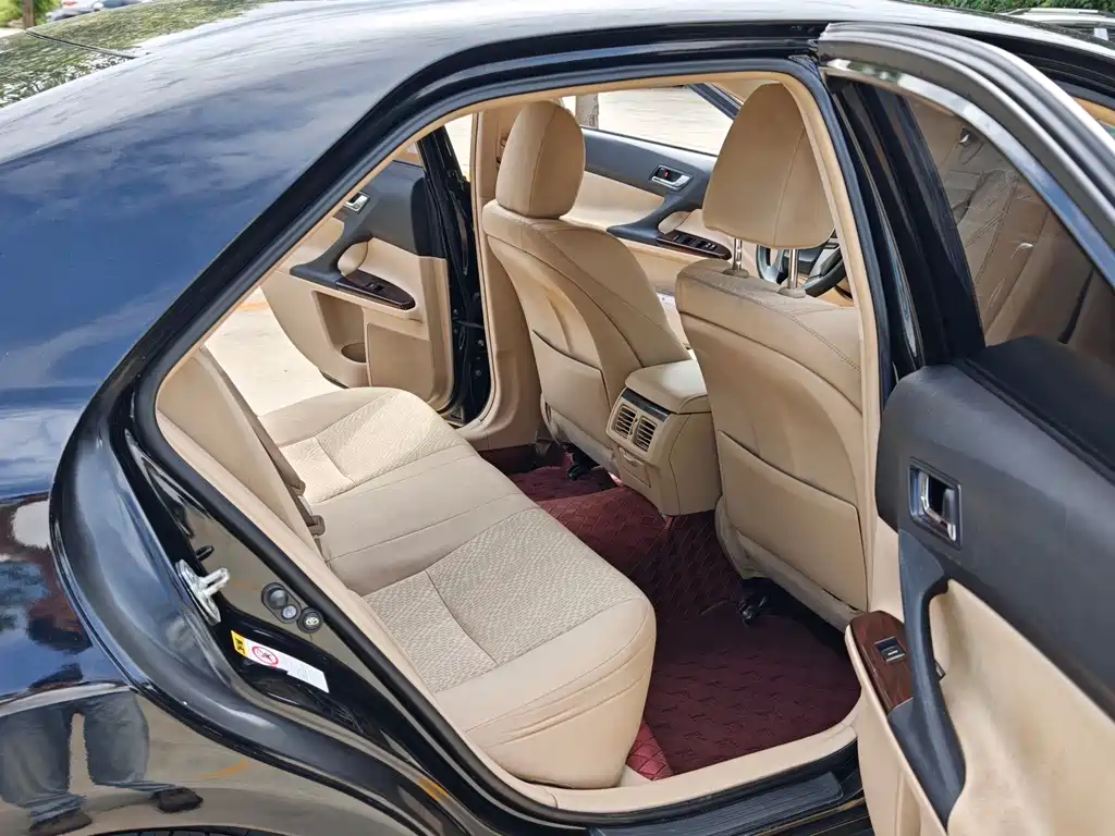 Toyota Reiz — миниатюра 8
