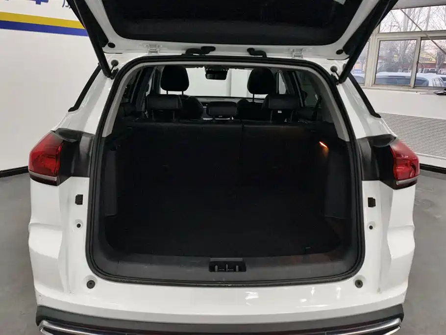 GEELY AUTOMOBILE BOYUE