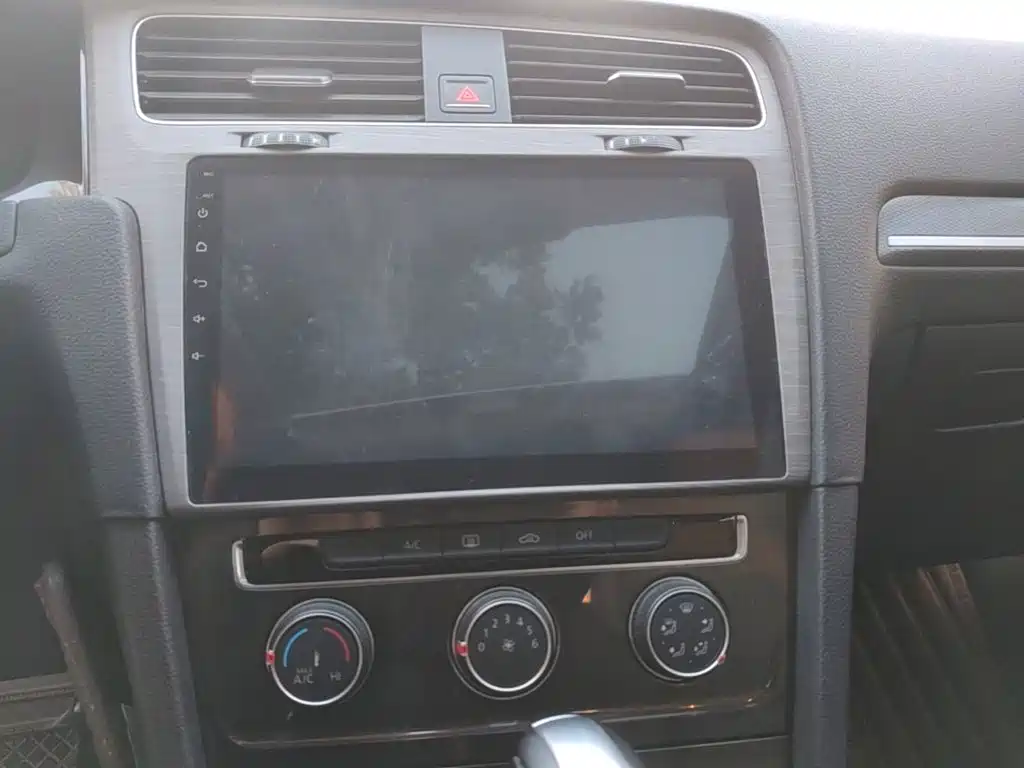 Volkswagen Golf — миниатюра 13
