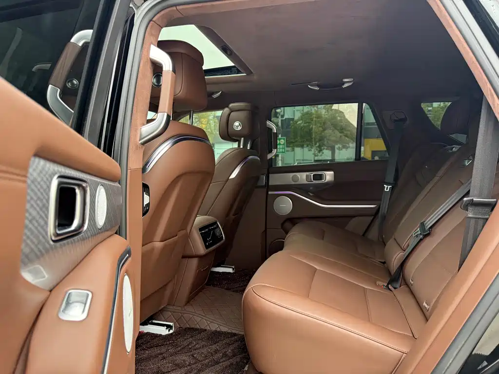 TANK TANK 700 NEW ENERGY