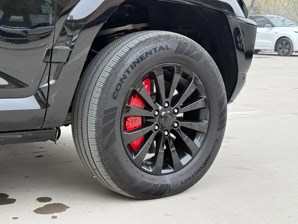 TANK TANK 700 NEW ENERGY