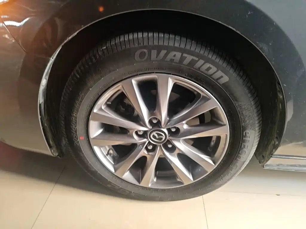 Mazda 3 Axela — миниатюра 23