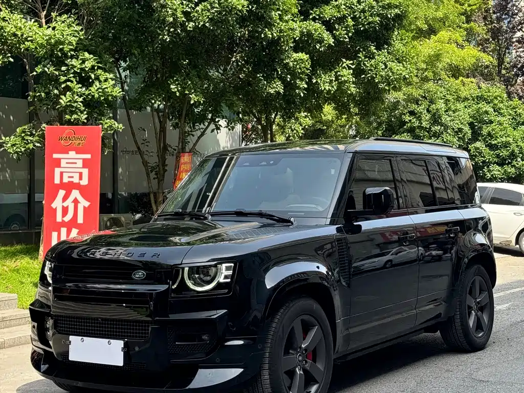Land Rover Defender 2025