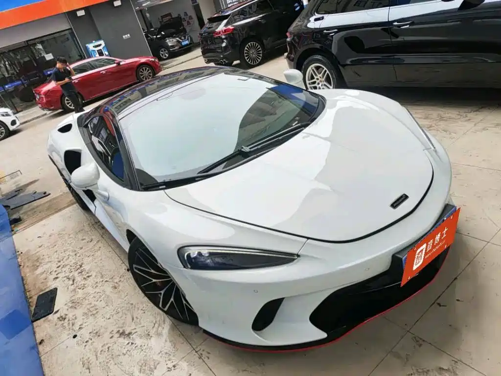 McLaren GT — миниатюра 5