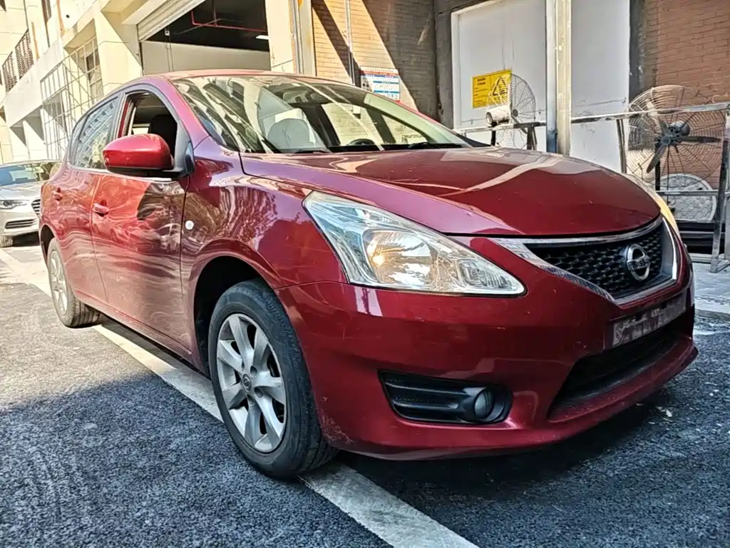 Nissan Tiida — миниатюра 4