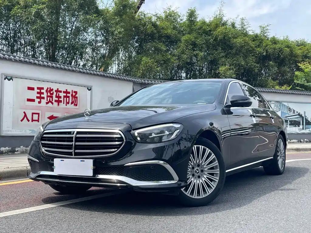 Mercedes-Benz E-Class 2023