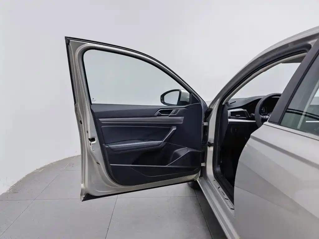 Volkswagen Lavida — миниатюра 8