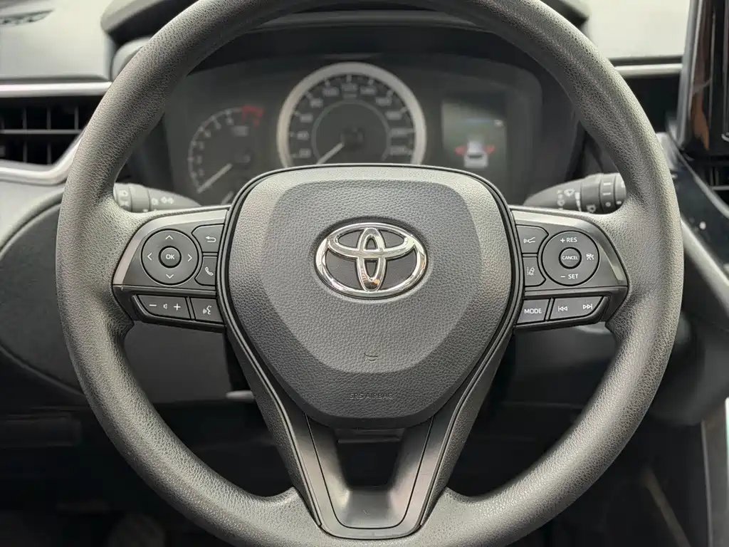 Toyota Corolla Cross — миниатюра 17