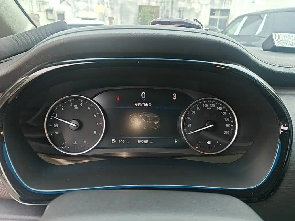 Buick GL8 — миниатюра 12