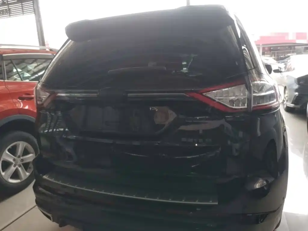 Ford Edge — миниатюра 6