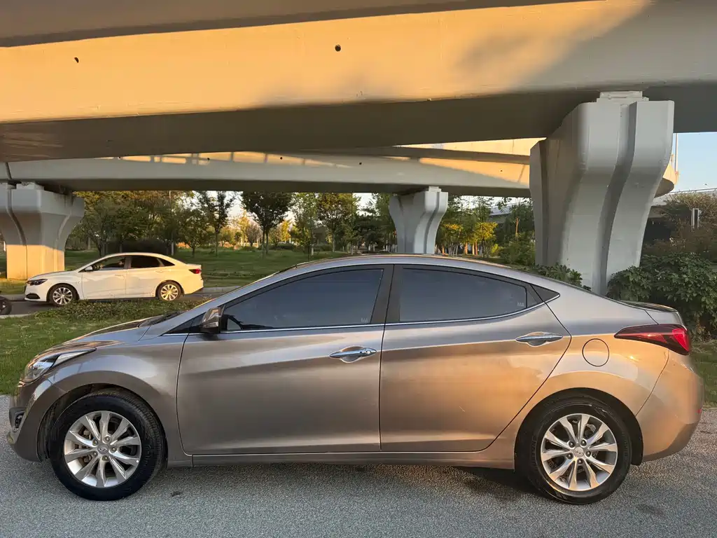 Hyundai Elantra Langdong — миниатюра 6