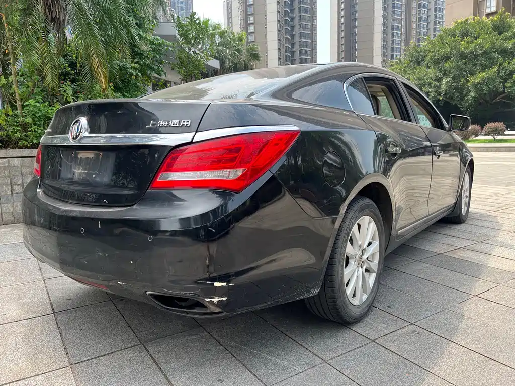 Buick LaCrosse — миниатюра 10
