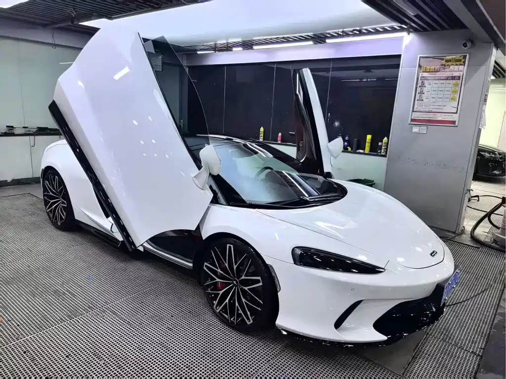 McLaren GT — миниатюра 2