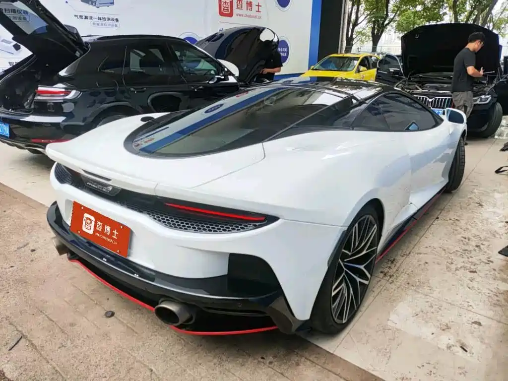 McLaren GT — миниатюра 6