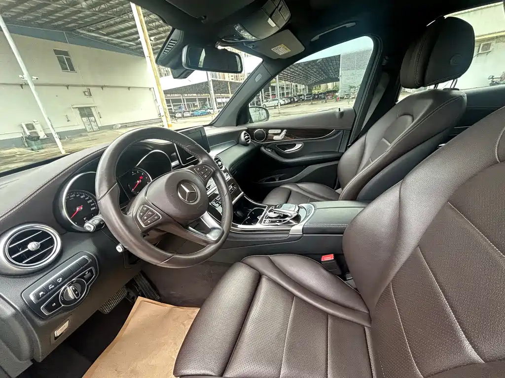 Mercedes-Benz GLC 2019 GLC 260 4MATIC